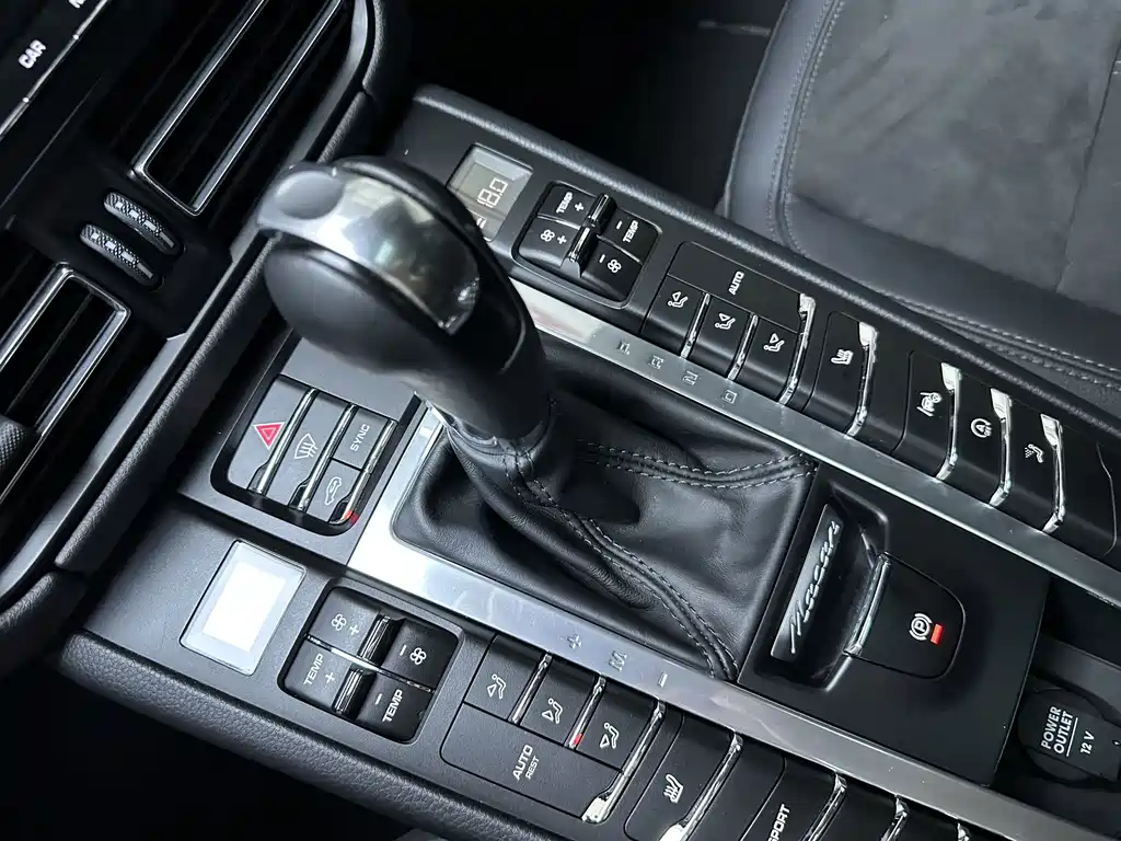 Porsche Macan — миниатюра 12