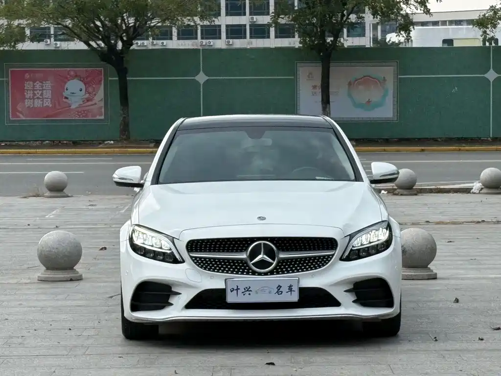 Mercedes-Benz C-Class — миниатюра 2