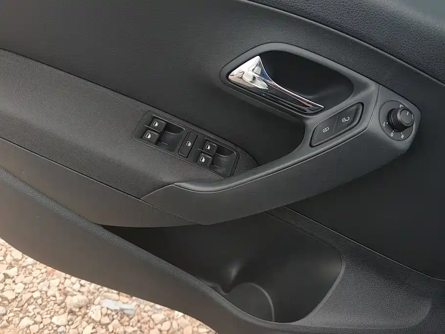 Volkswagen Polo — миниатюра 7