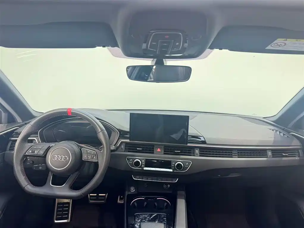 Audi A4L 2025 200 Enjoy 40 TFSI Luxury