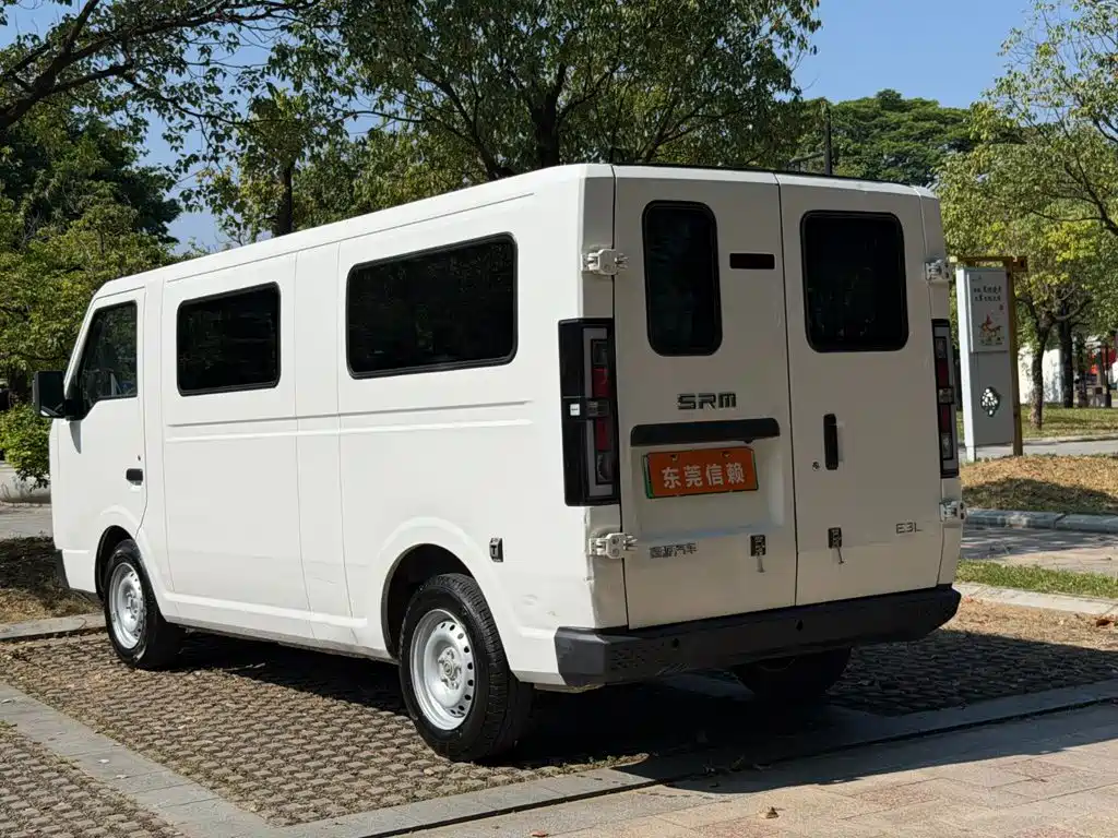 SRM Xinyuan E3L — миниатюра 7