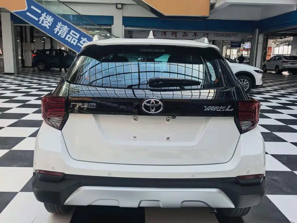 Toyota Yaris L — миниатюра 8