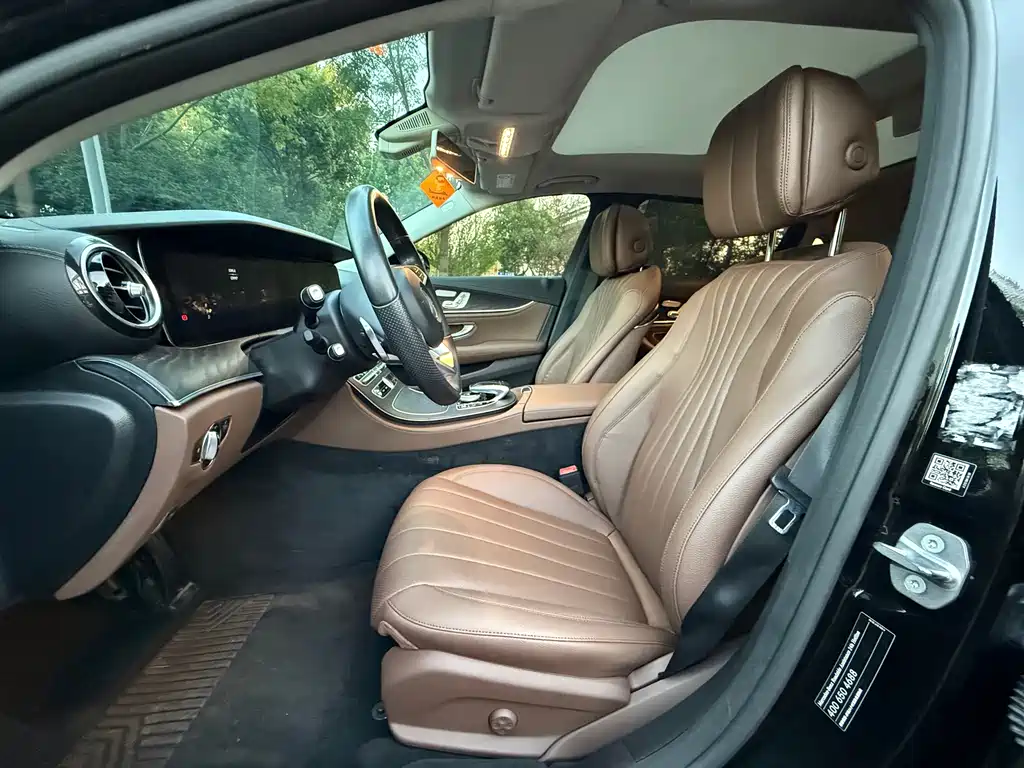 Mercedes-Benz E-Class — миниатюра 8