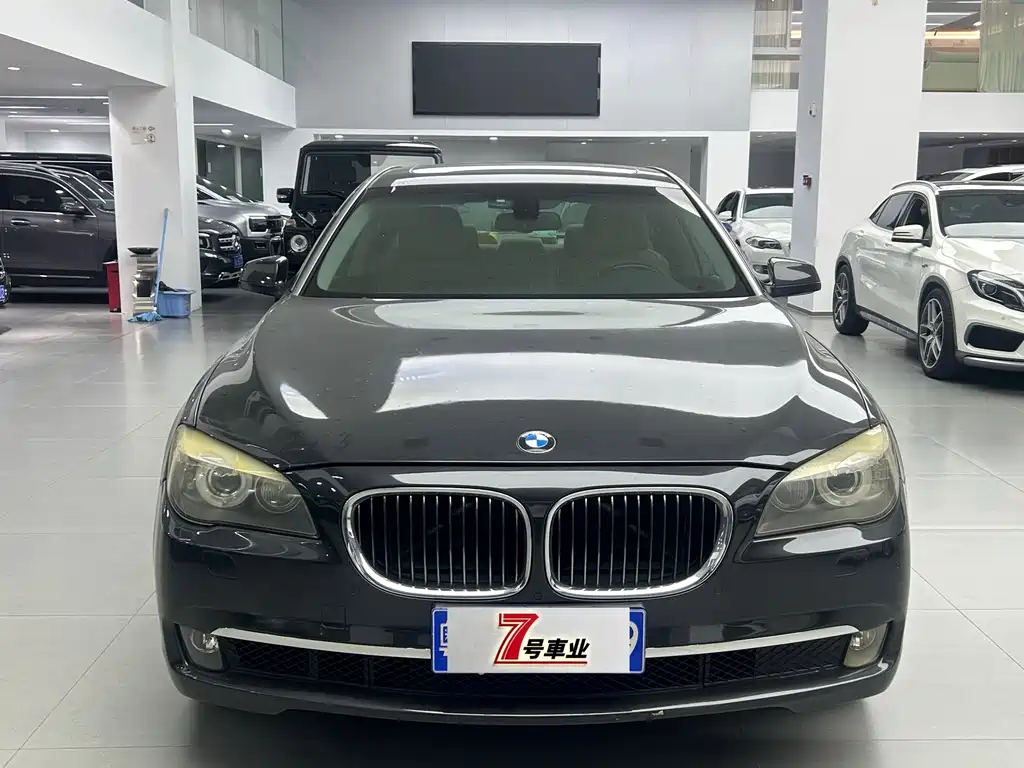 BMW 7 Series — миниатюра 3