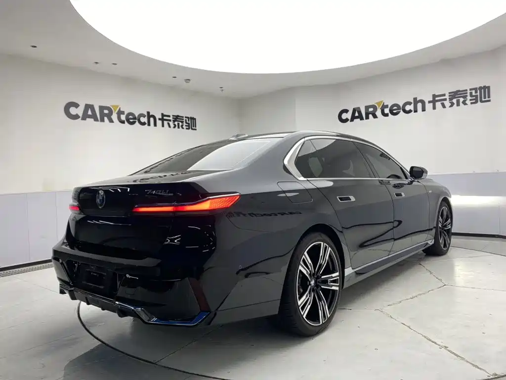 BMW 7 Series 7 2023 740Li Lead M Sport