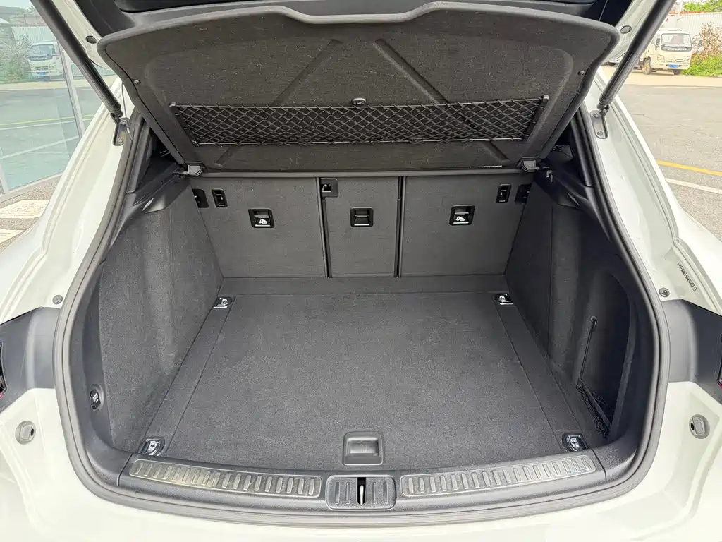 Porsche Macan — миниатюра 16