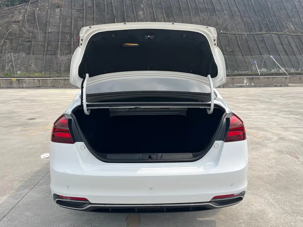 GEELY AUTOMOBILE EMGRAND