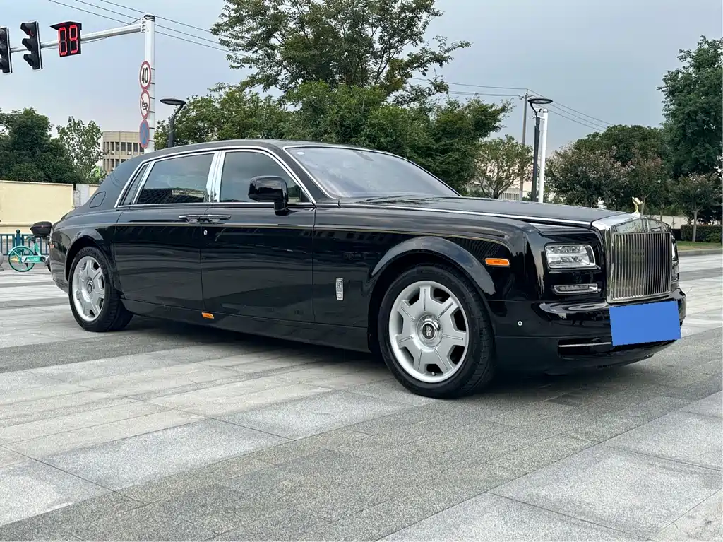 Rolls-Royce Phantom — миниатюра 21