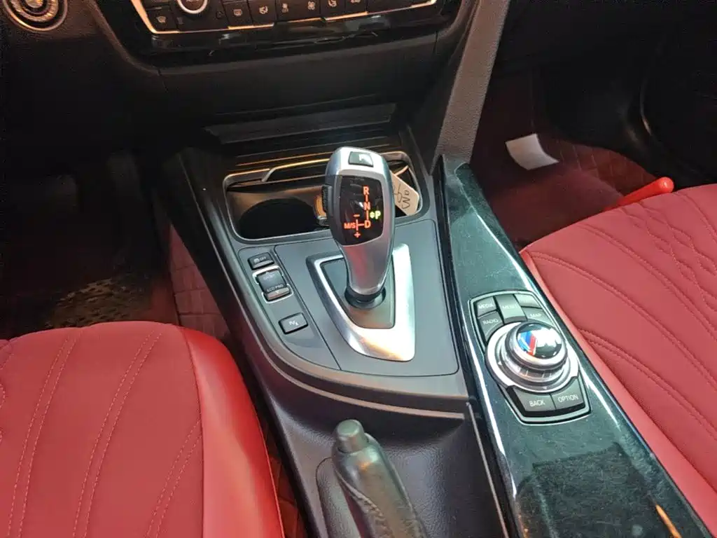 BMW 3 Series — миниатюра 14