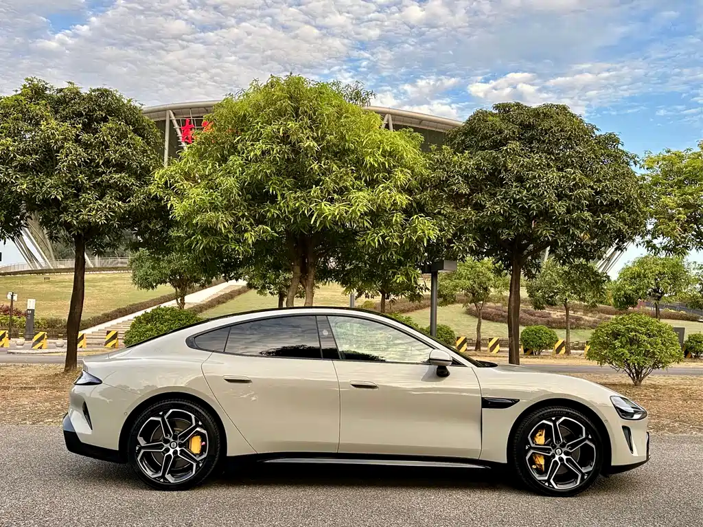 XIAOMI CAR XIAOMI SU7