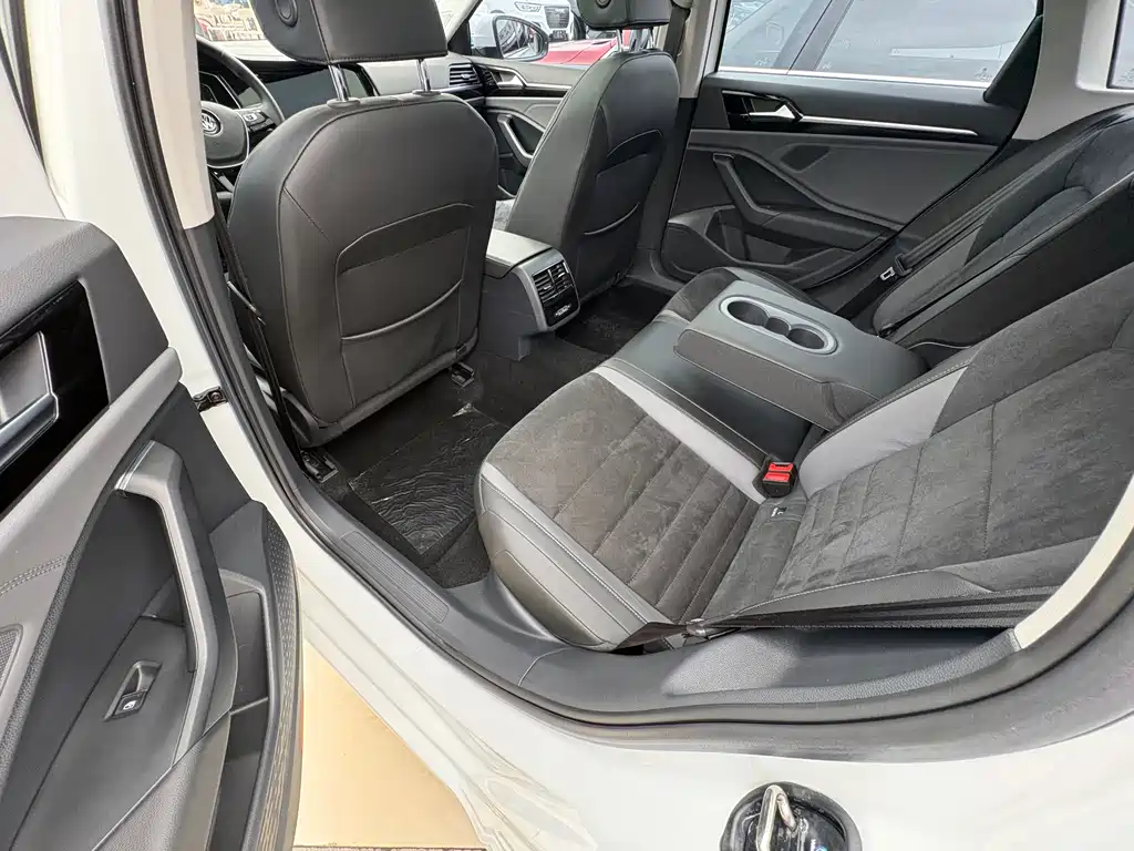 Volkswagen Sagitar — миниатюра 7