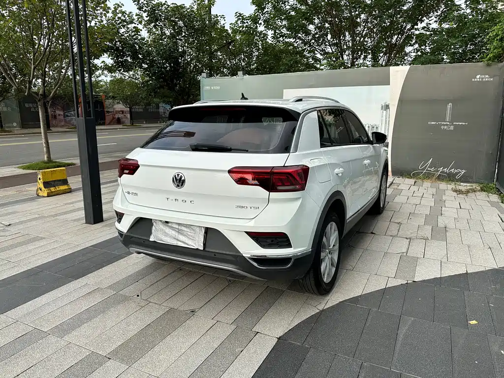 Volkswagen T-Roc — миниатюра 7