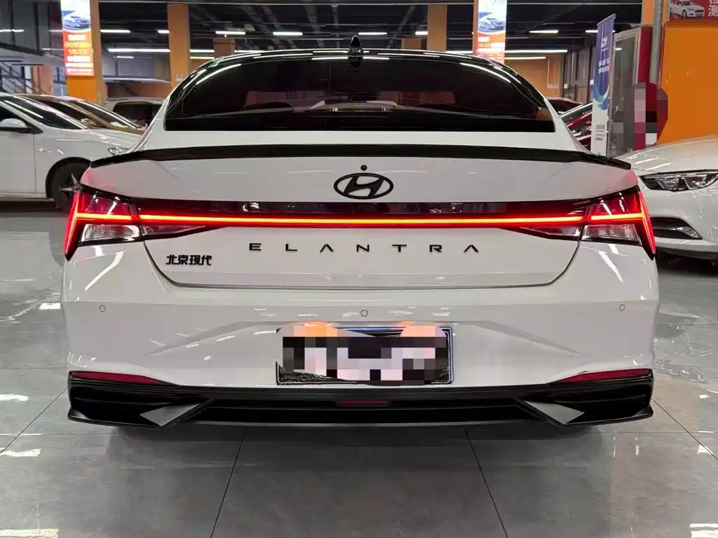 Hyundai Elantra — миниатюра 4