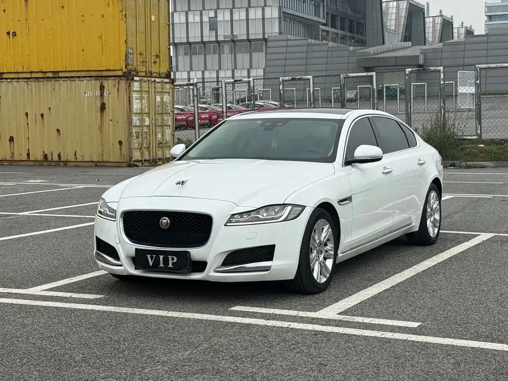 Jaguar XFL 2018
