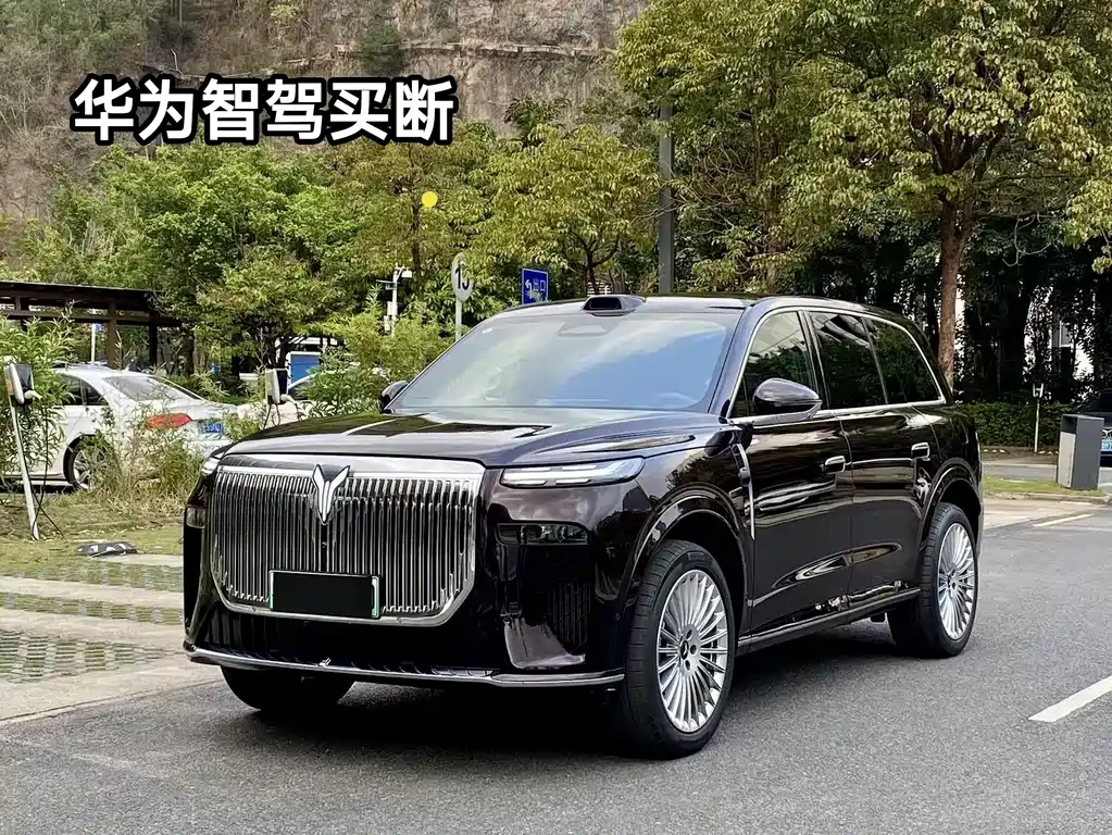 Voyah 岚图泰山 2025