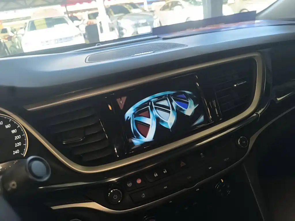 Buick Excelle — миниатюра 13