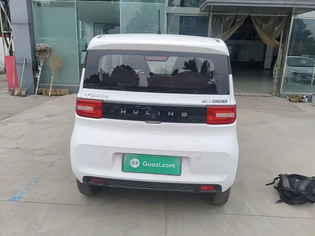 Wuling MINIEV — миниатюра 6