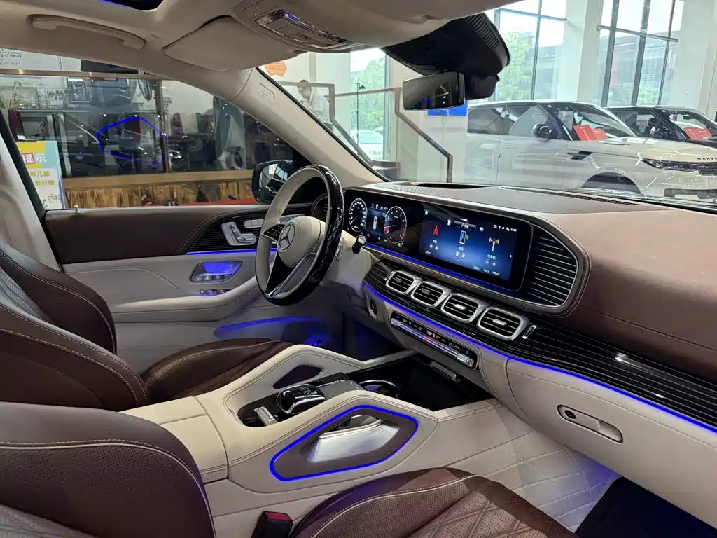 Mercedes-Benz GLS — миниатюра 11