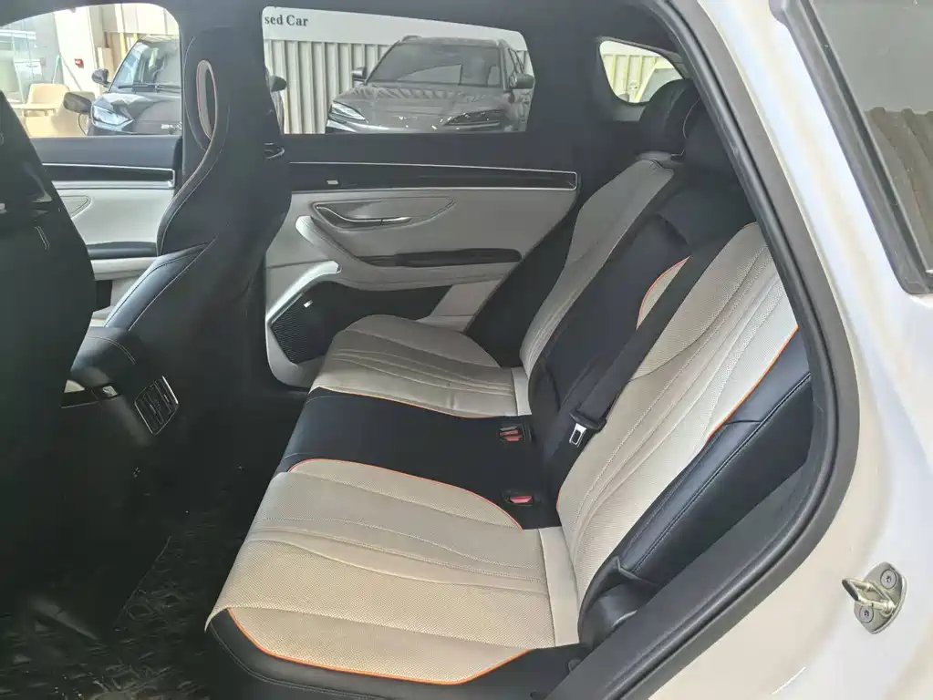 BYD PLUS New Energy — миниатюра 11
