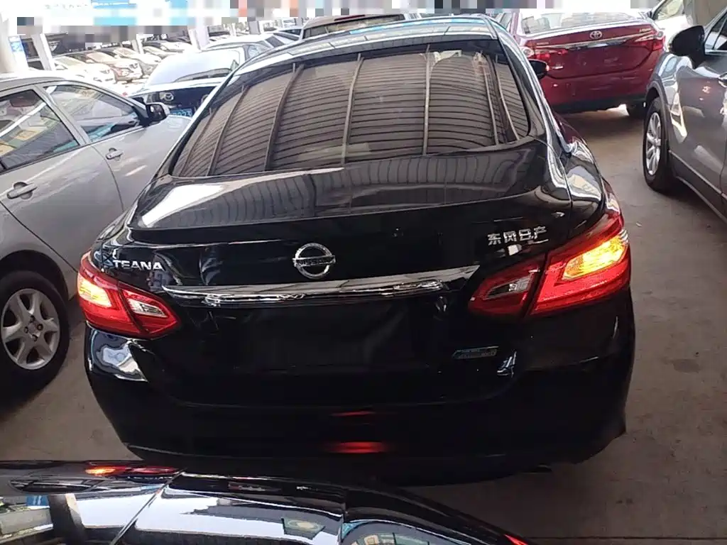 Nissan Teana — миниатюра 6