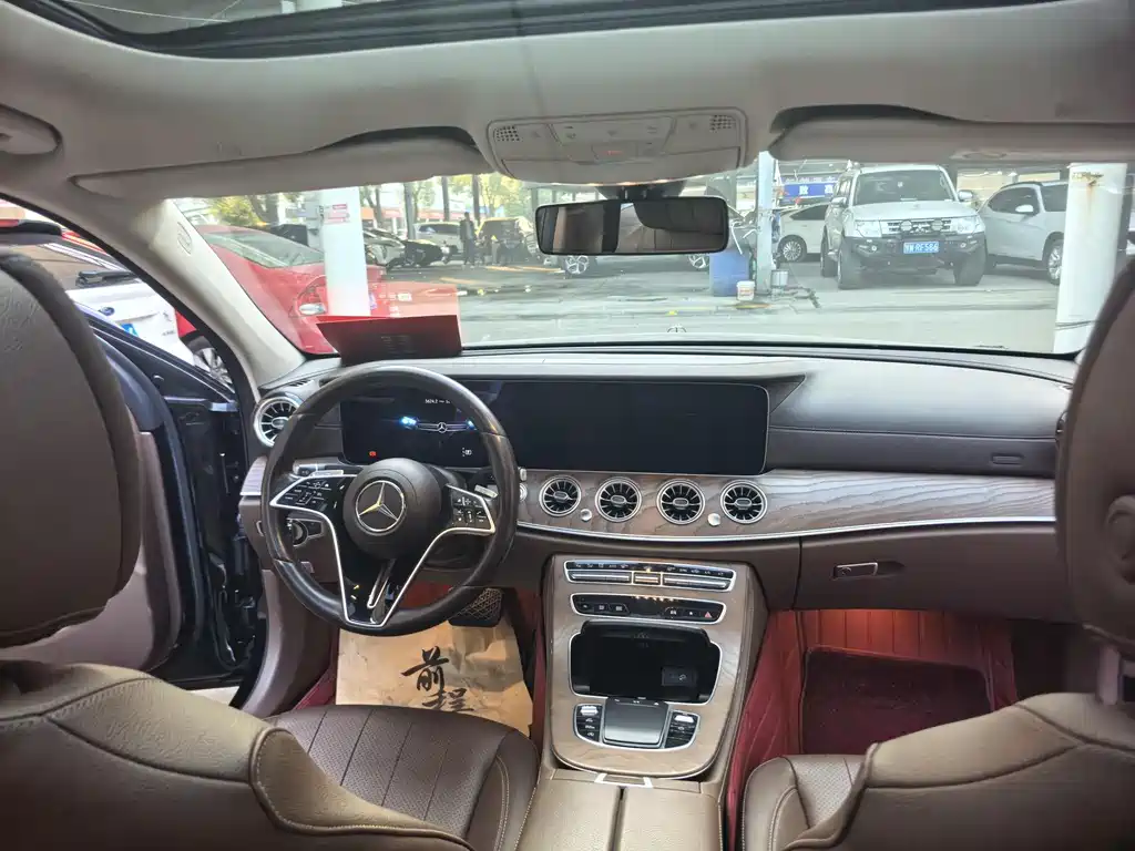 MERCEDES-BENZ E CLASS