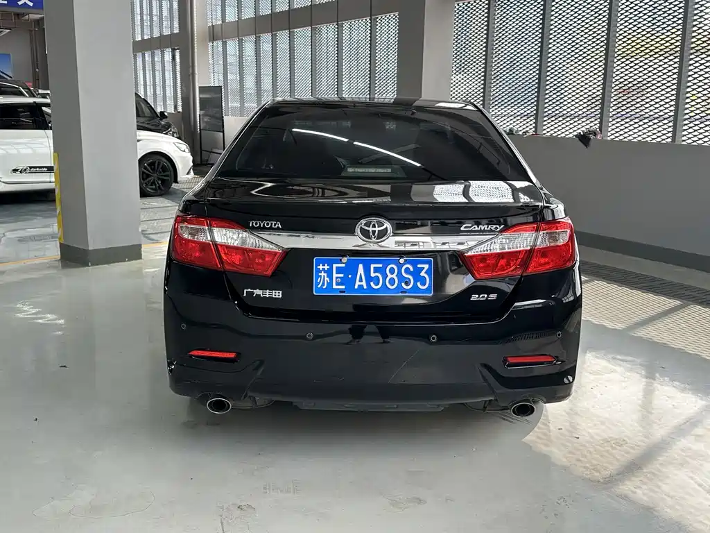 Toyota Camry — миниатюра 4