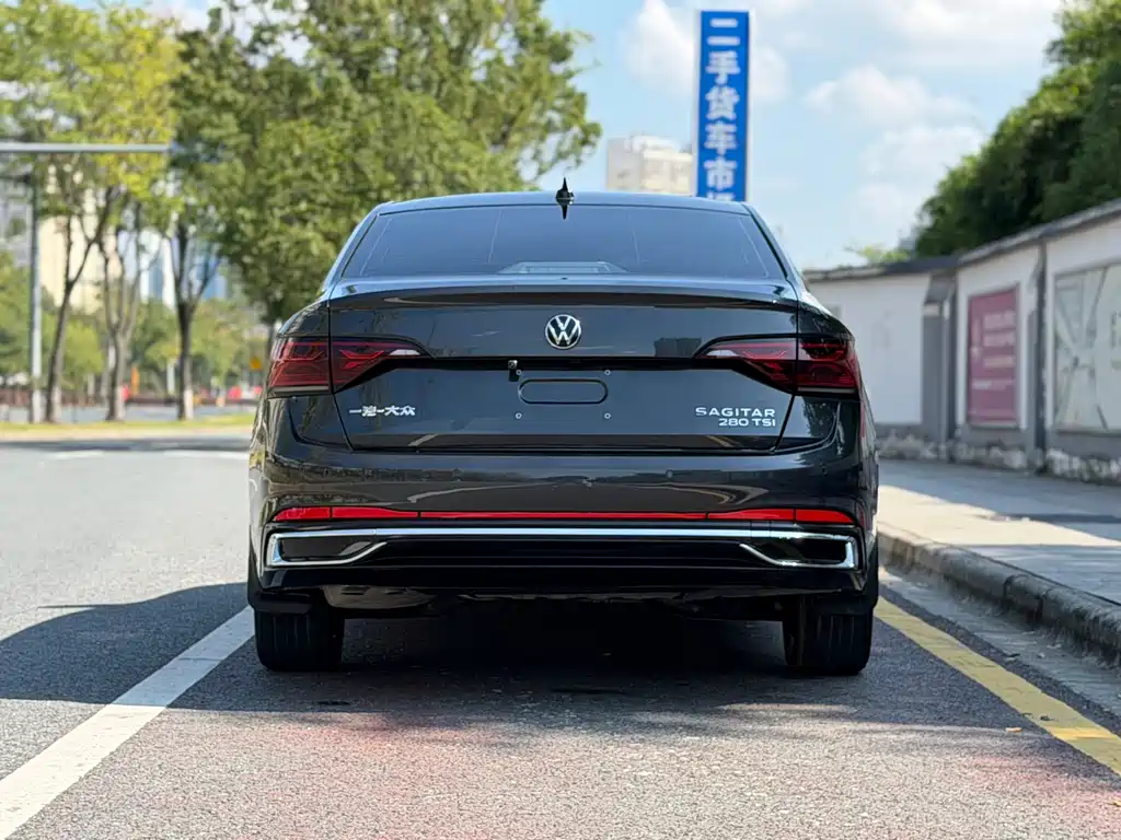 Volkswagen Sagitar — миниатюра 5