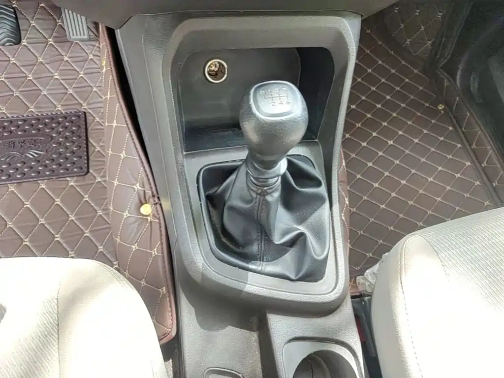 Wuling Hongguang V — миниатюра 14