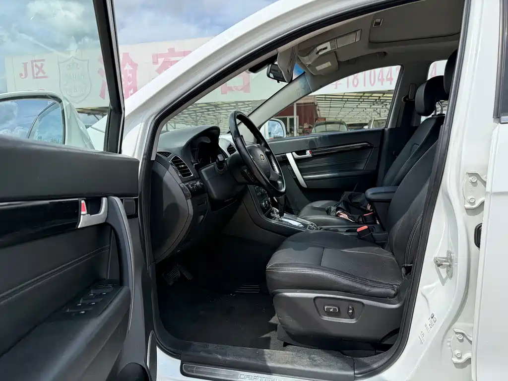 Chevrolet Captiva — миниатюра 7