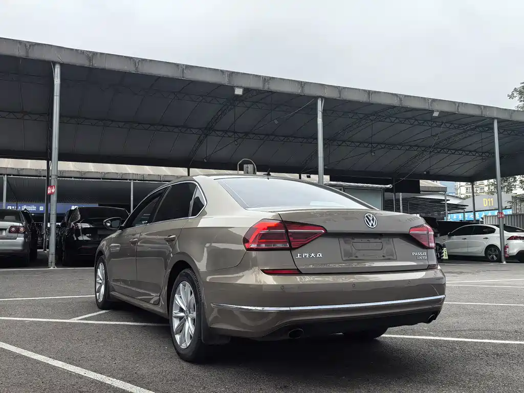Volkswagen Passat — миниатюра 7