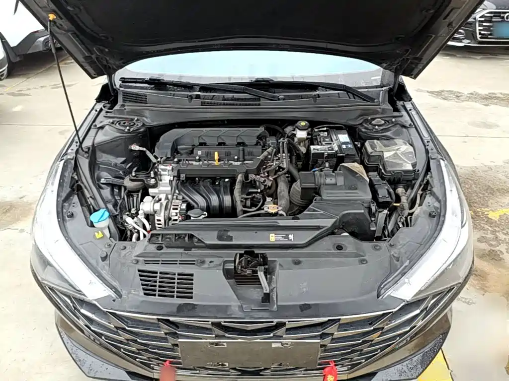 Hyundai Elantra — миниатюра 20