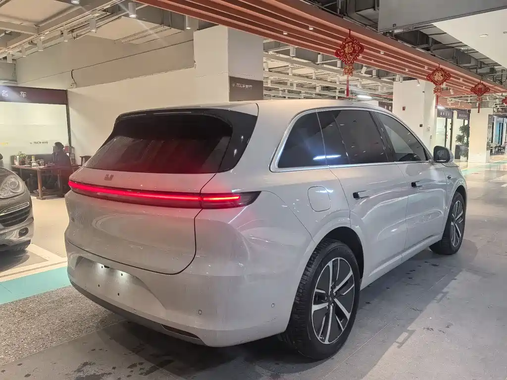 Li Auto IDEAL L6