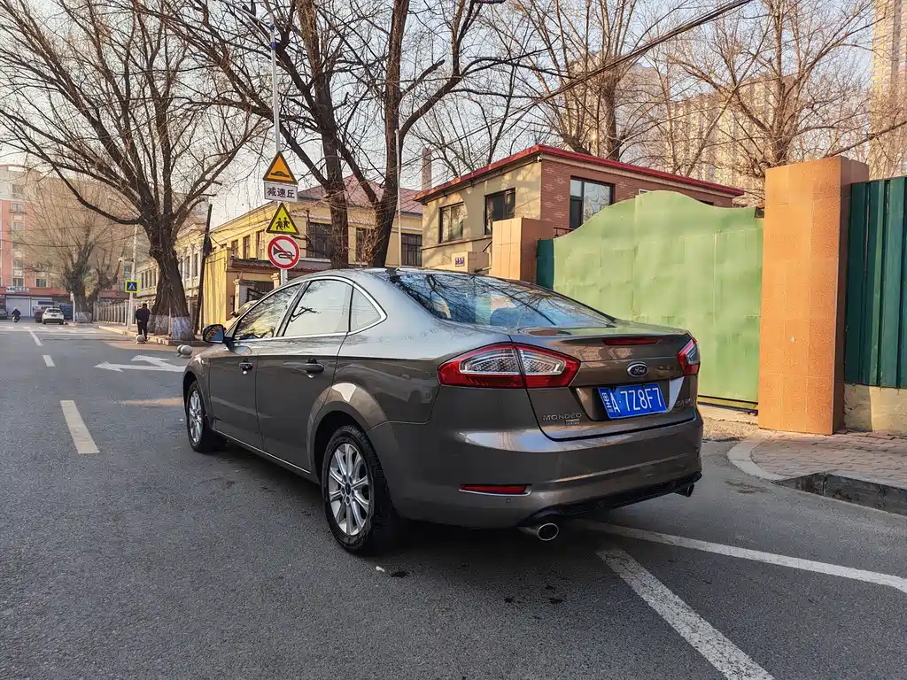 Ford Mondeo 2013 2.3L Fashion