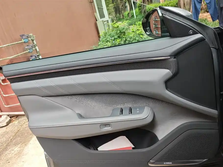 ZEEKR EXTREME KRYPTON 001