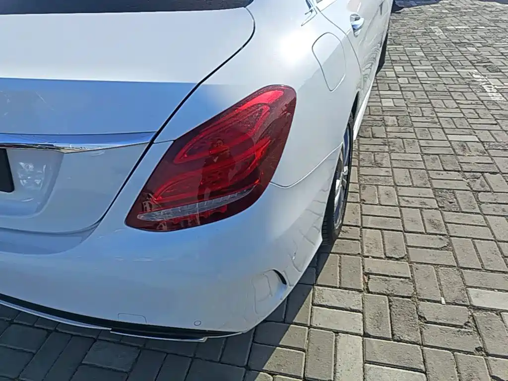 Mercedes-Benz C-Class — миниатюра 8