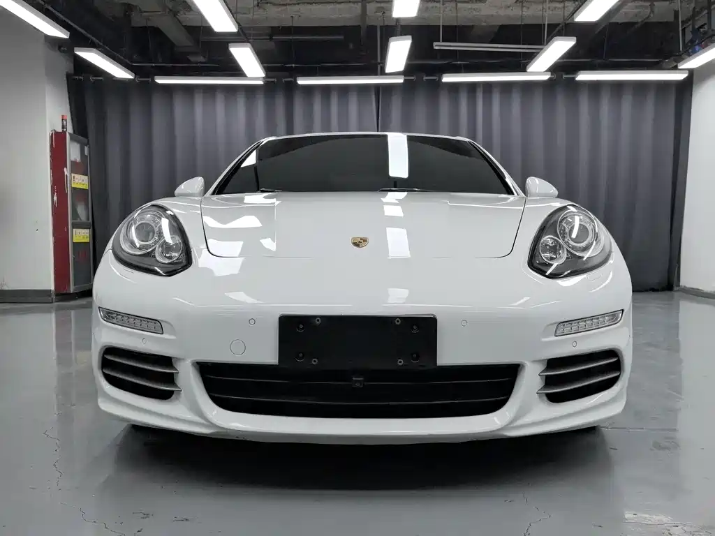 Porsche Panamera 2014 Panamera 4 3.0T