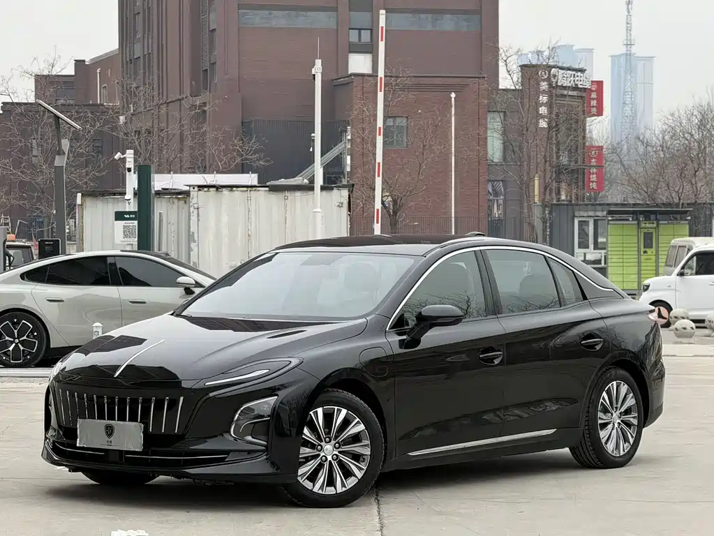Hongqi HONGQI E QM5