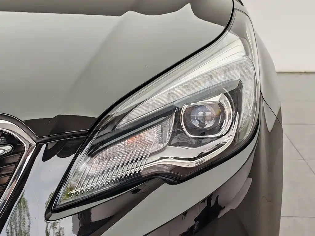 Buick Envision Plus Plus 2019 28T Elite VI