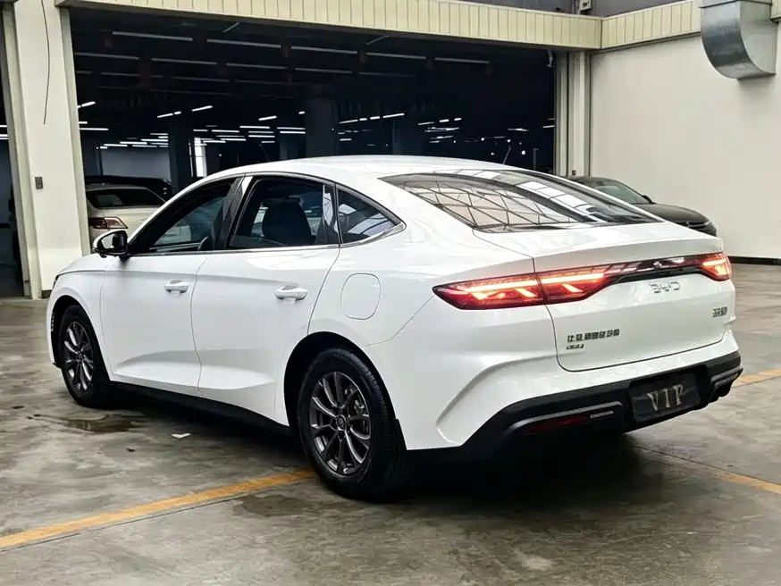 BYD Qin L — миниатюра 7