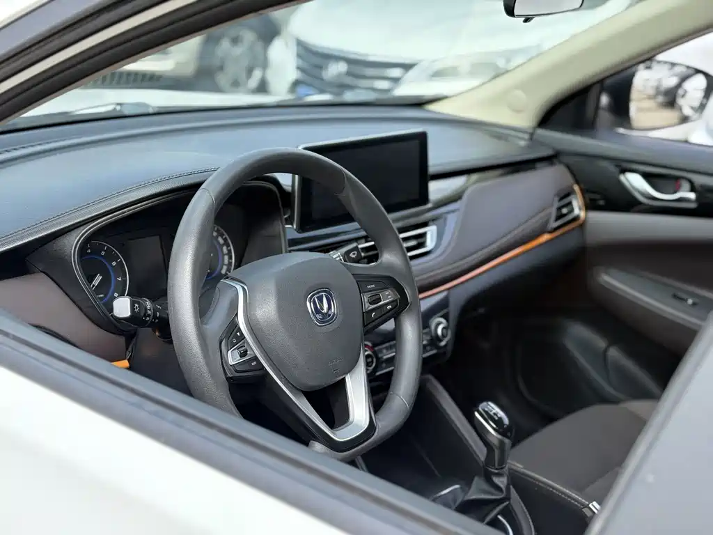 Changan Eado DT — миниатюра 2