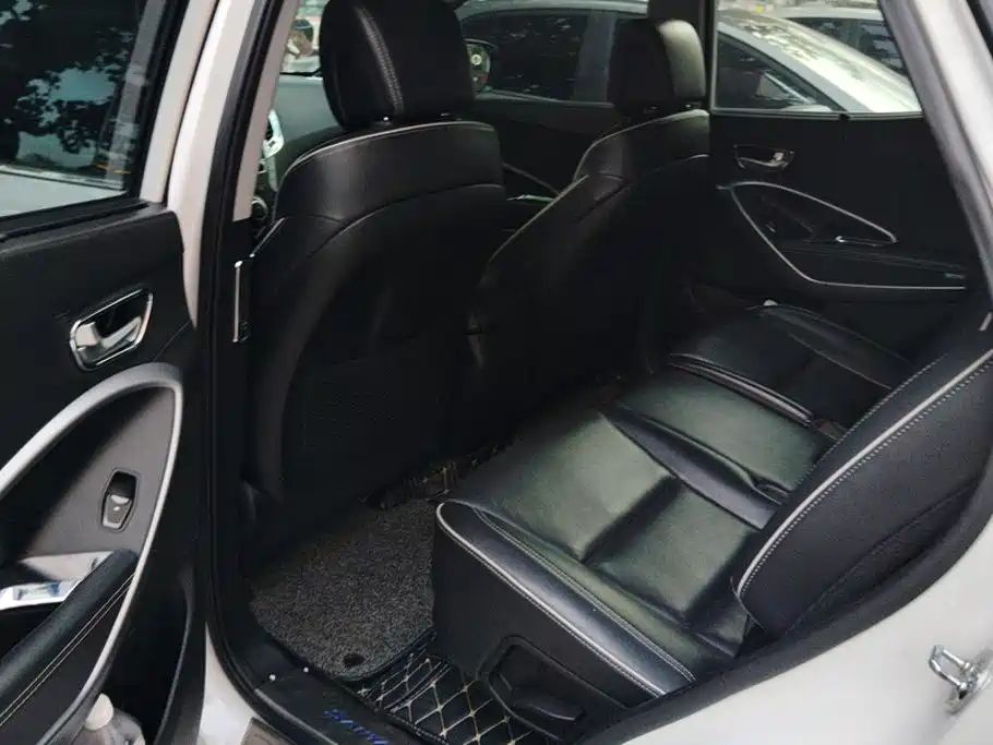 Hyundai Santa Fe — миниатюра 11