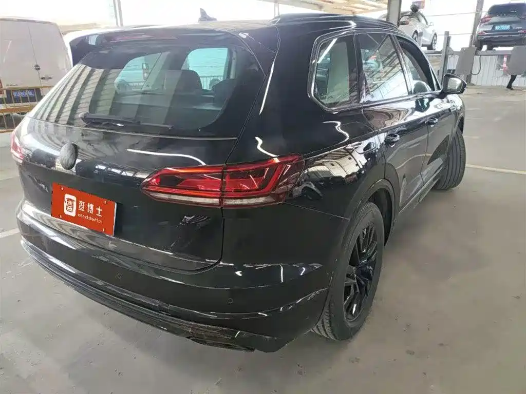 Volkswagen Touareg 2021 2.0TSI