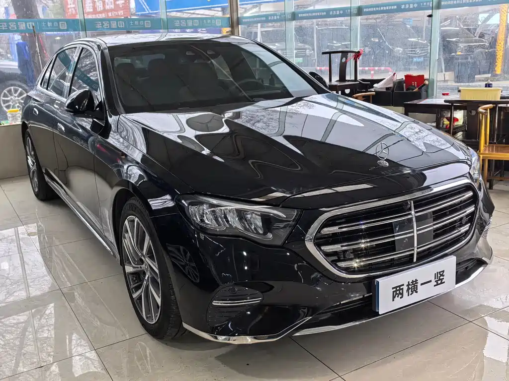 MERCEDES-BENZ E CLASS