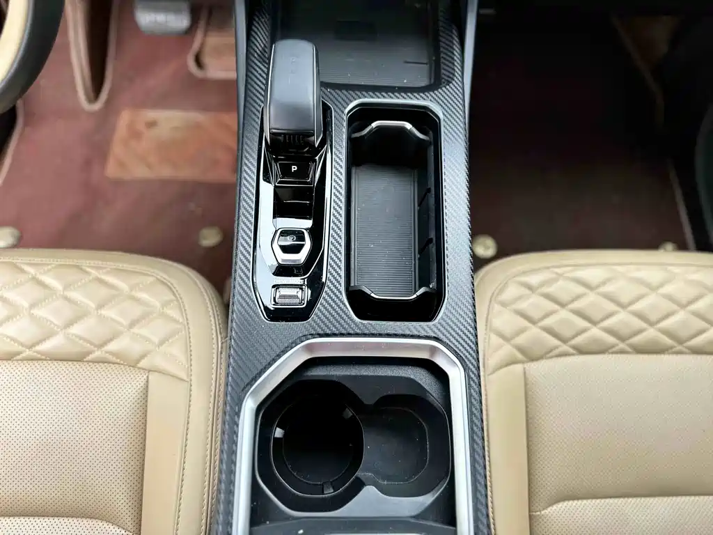 Geely Haoyue L — миниатюра 10