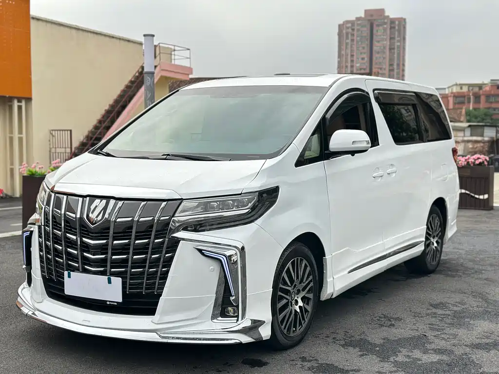 Toyota Alphard 2012