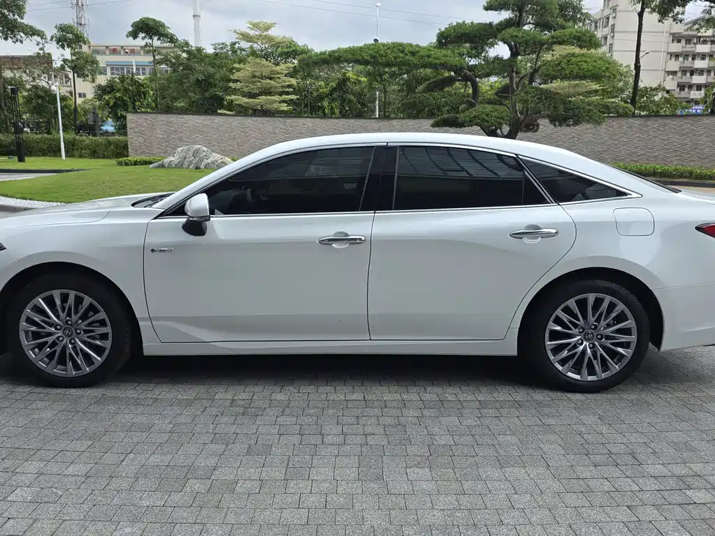 Toyota Avalon 2024 2.0L Luxury