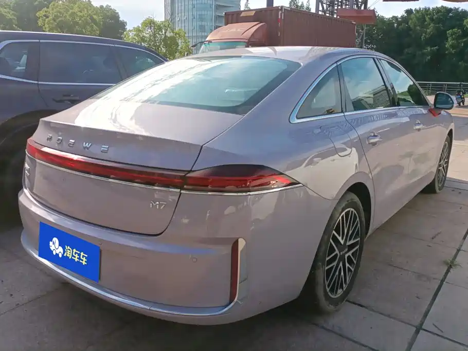 Roewe M7 DMH 2025 160km Enjoy