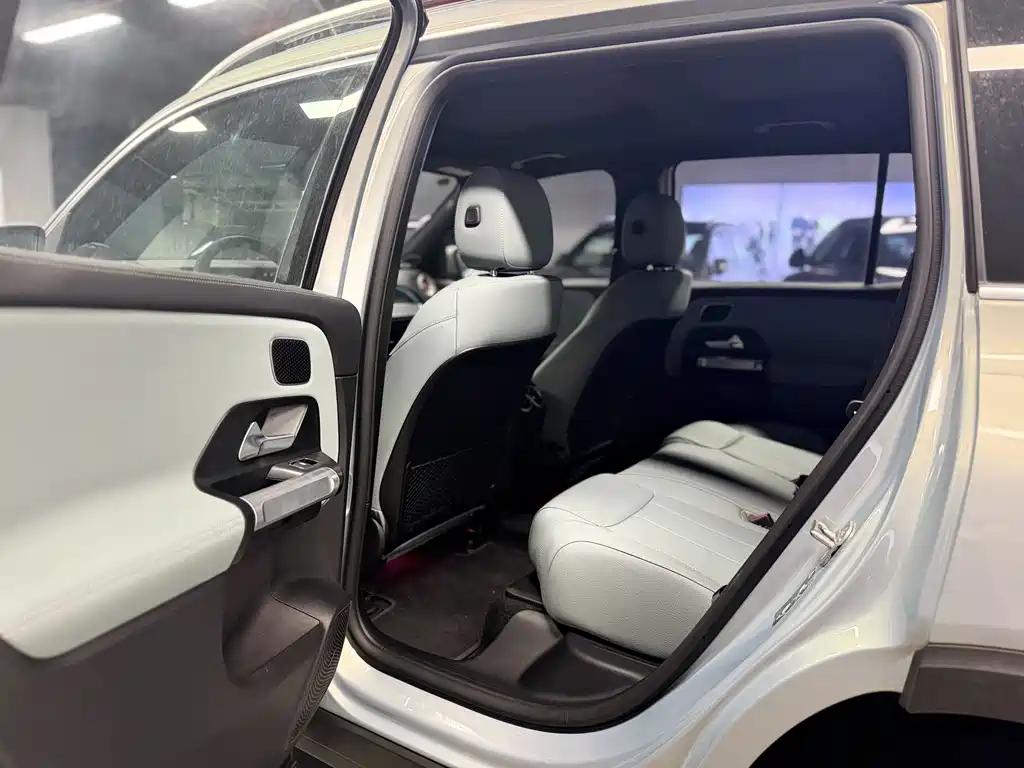 Mercedes-Benz EQB — миниатюра 11