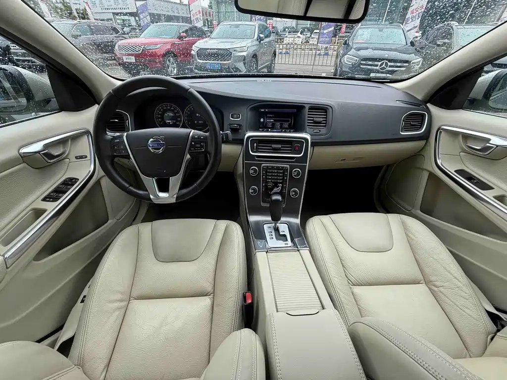 Volvo S60 (Import) — миниатюра 19