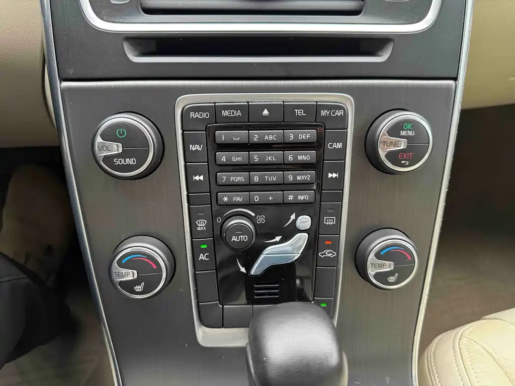 Volvo S60 (Import) — миниатюра 36